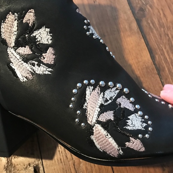 Closeout▪️Dolce Vita Mollie Embellished Booties - Picture 11 of 11